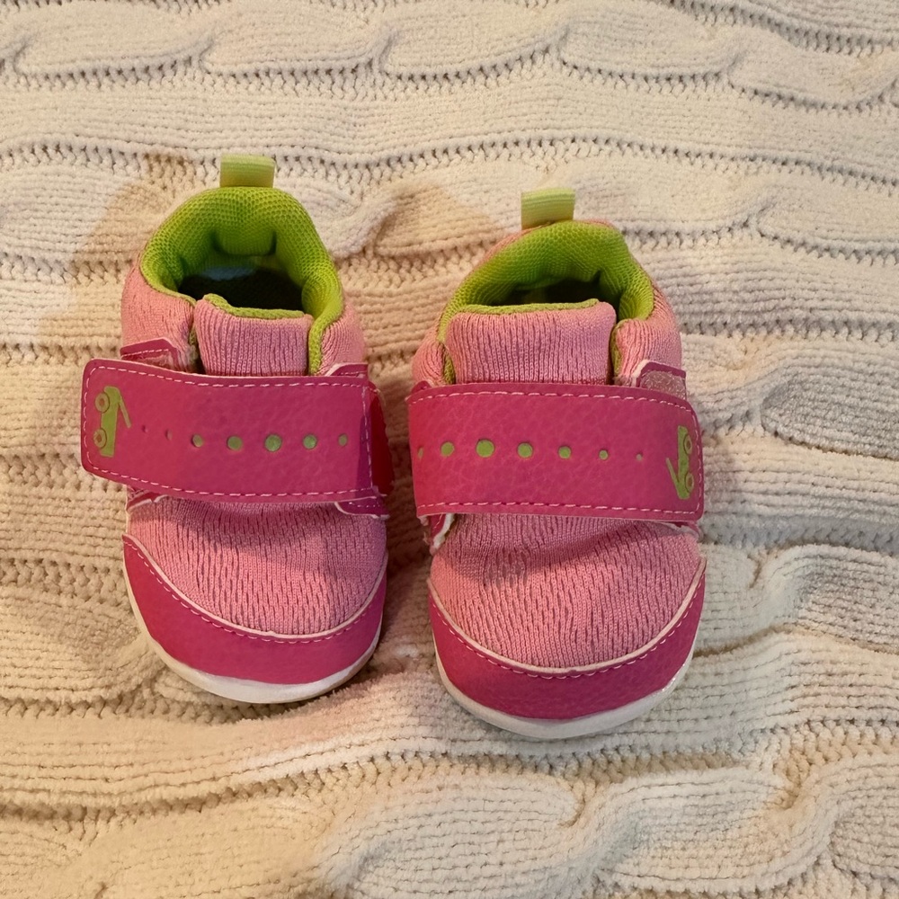 See Kai Run First Walker Shoes- size 3